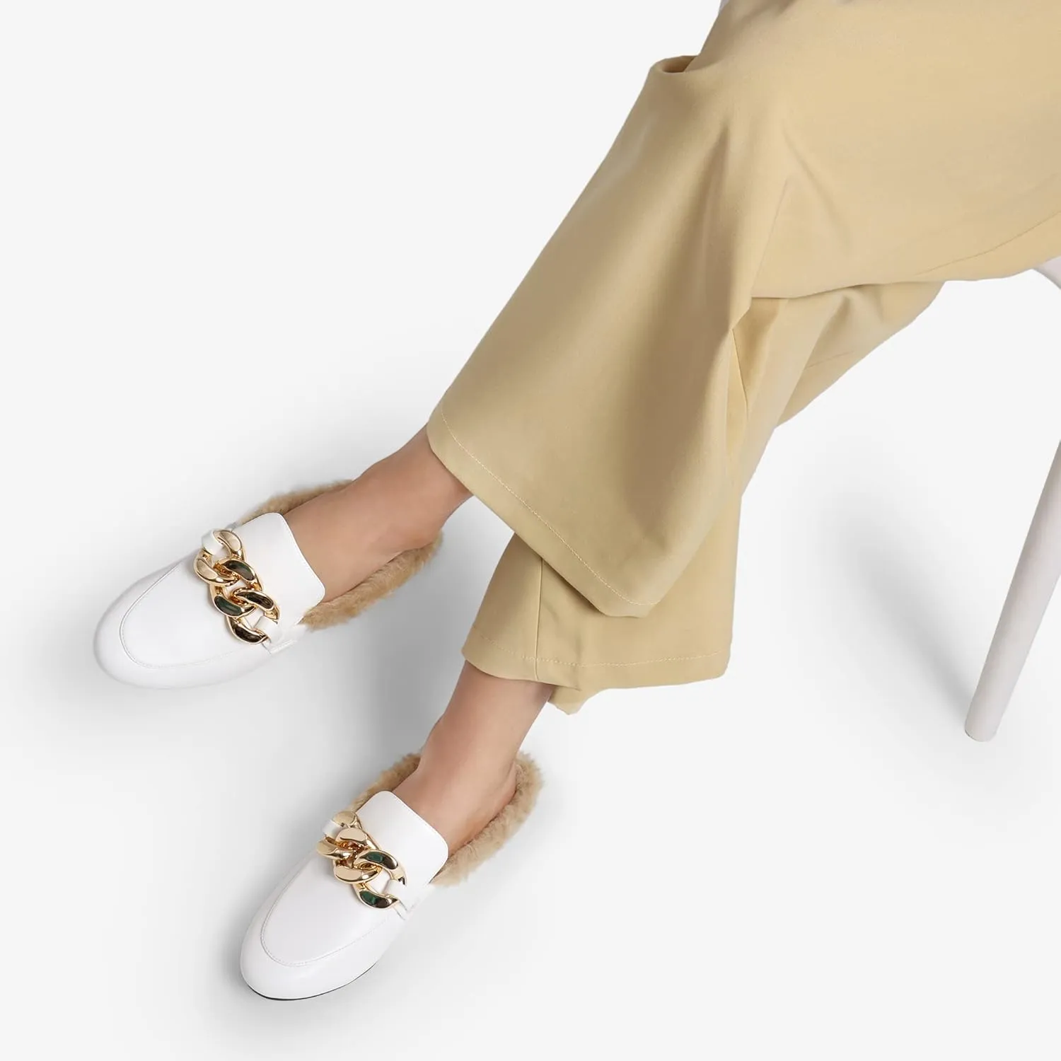 DREAM PAIRS Mules for Women Flats Shoes Comfortable Slip on Closed Toe Slides Loafers with Chain Backless Women’s Mules