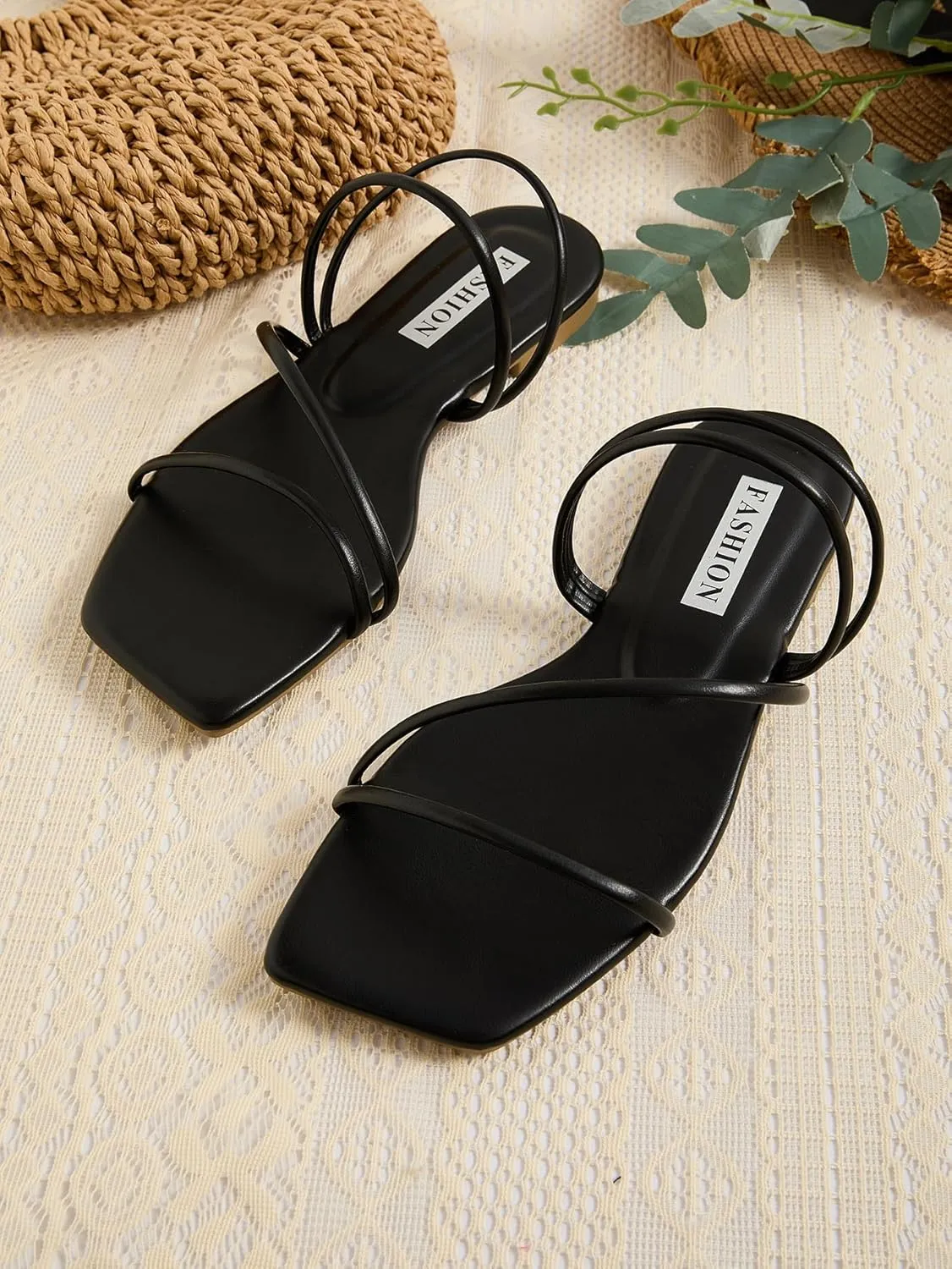 GORGLITTER Women's Strappy Sandals Criss Cross Strap Flat Sandals Open Toe Slides Shoes