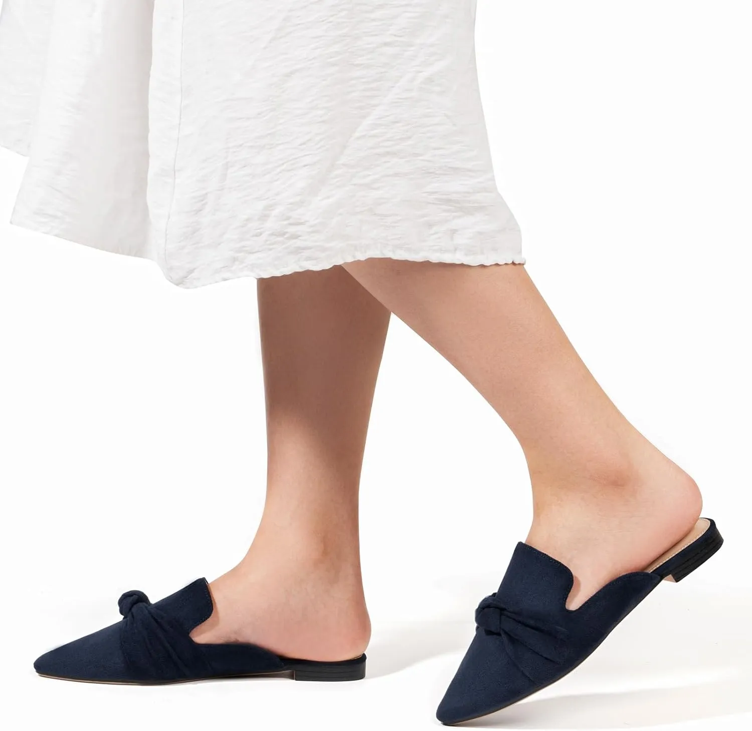 MUSSHOE Mules for Women Flats Comfortable Pointed Toe Slip on Women Mules Flats…