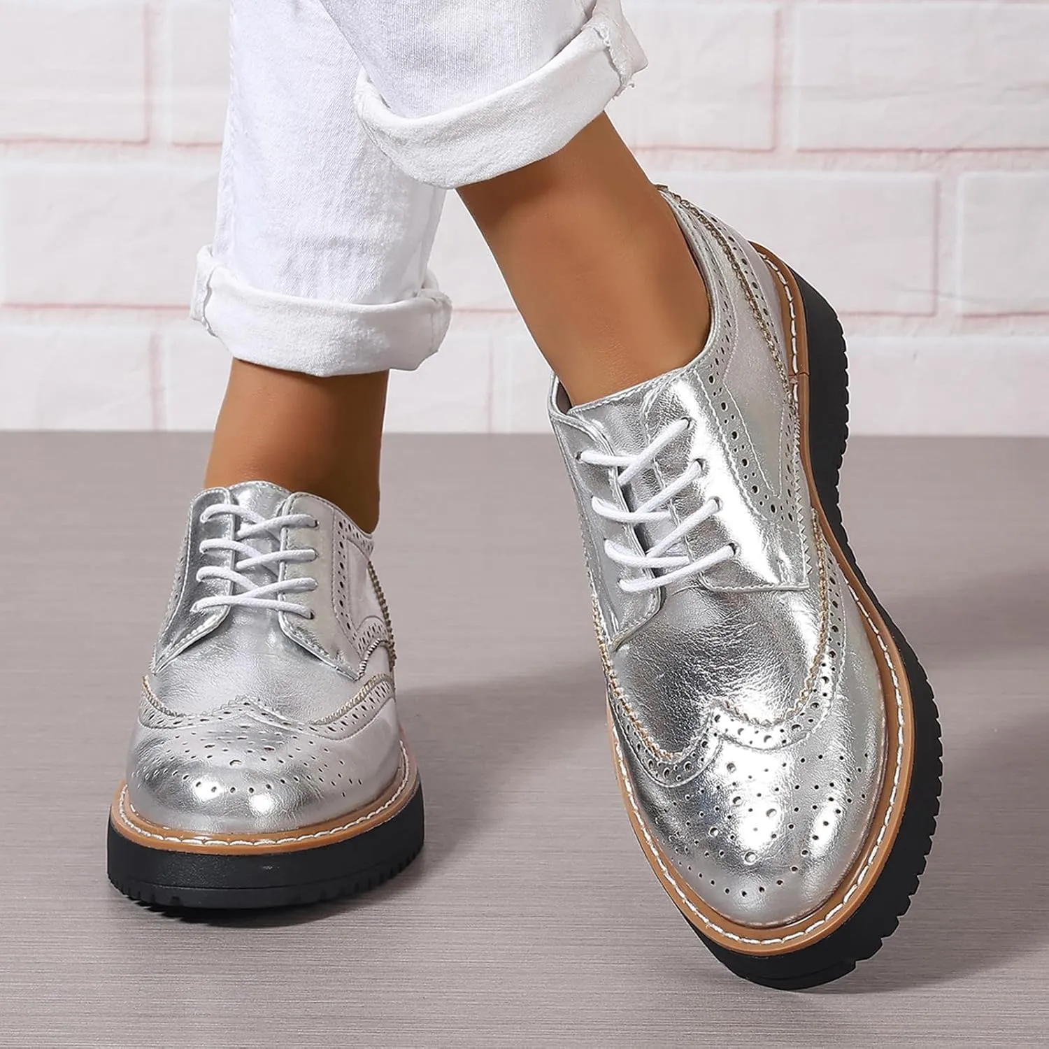 Oxford Shoes for Women Round Toe Wingtips Brogues Lace up Platform Loafers Business Casual Office Dress Shoes, US Size 5-11