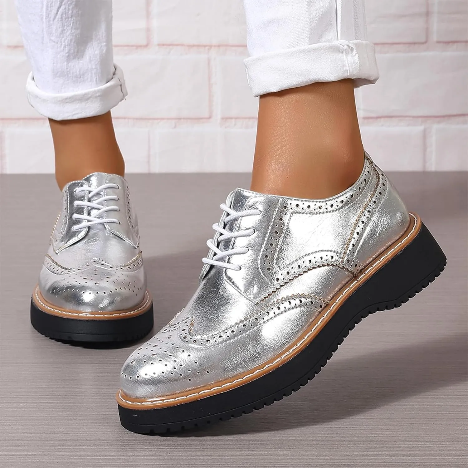 Oxford Shoes for Women Round Toe Wingtips Brogues Lace up Platform Loafers Business Casual Office Dress Shoes, US Size 5-11