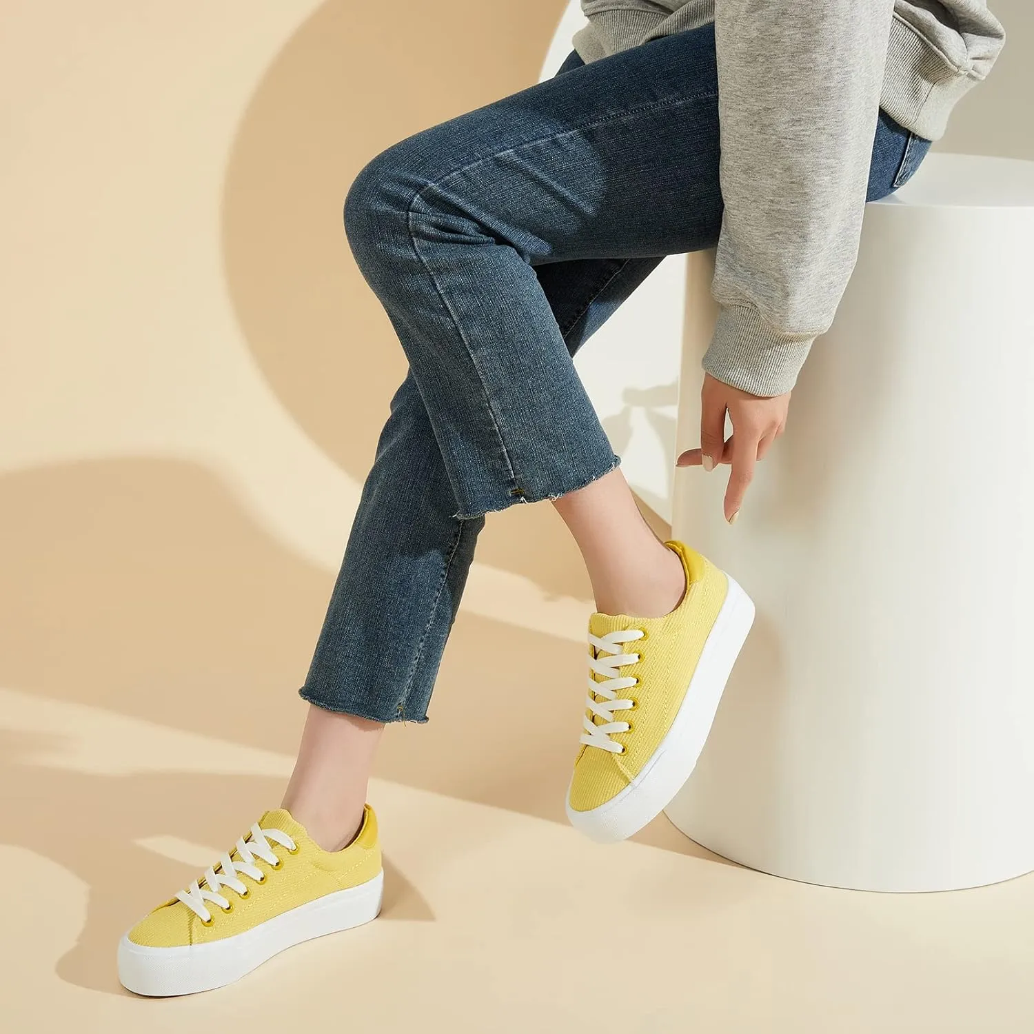 THATXUAOV Womens Platform Sneakers White Tennis Shoes Casual Low Top Fashion Sneakers