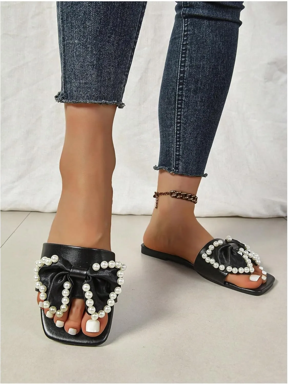 Verdusa Women's Bowknot Pearl Flat Sandals PU Leather Square Open Toe Summer Slippers