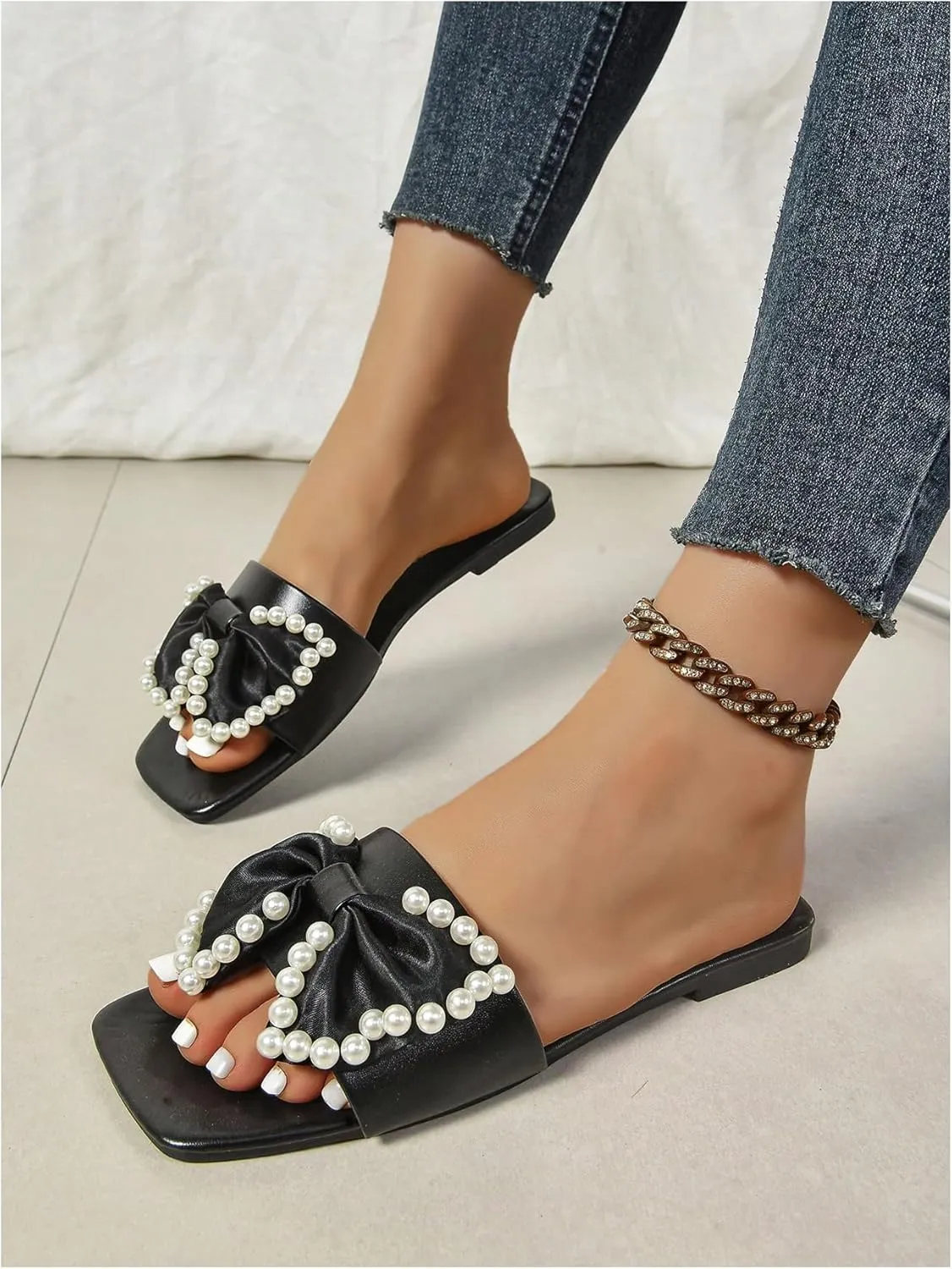 Verdusa Women's Bowknot Pearl Flat Sandals PU Leather Square Open Toe Summer Slippers