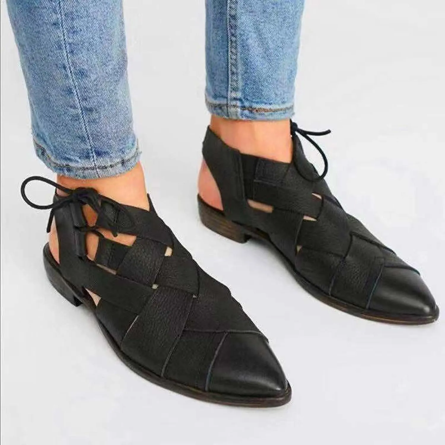 Womens Casual Hollow Slides Sandals Vintage Cross Straps Lace up Leather Woven Back Low Heel Roman Sandals Summer Comfy Casual Slingback Shoes